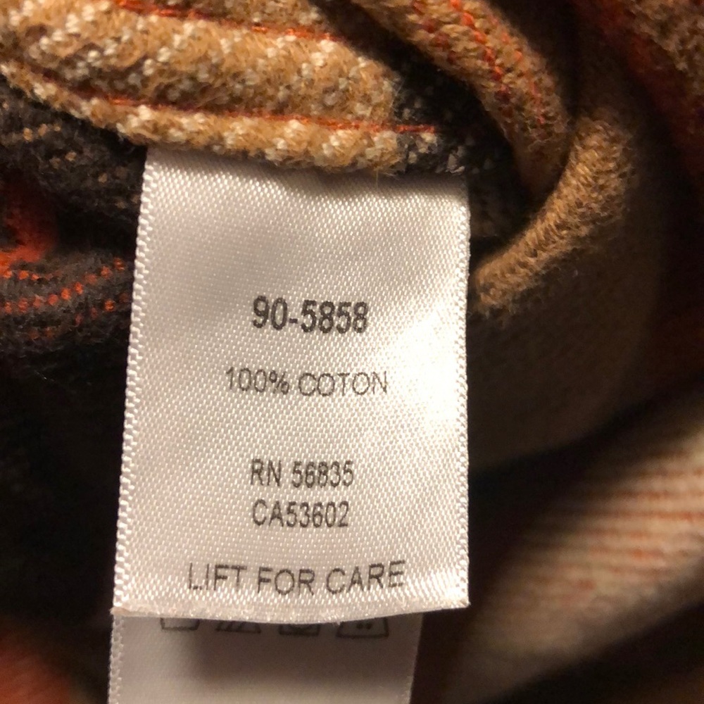 Cabela’s men’s plaid shirt EUC - Picture 6 of 7